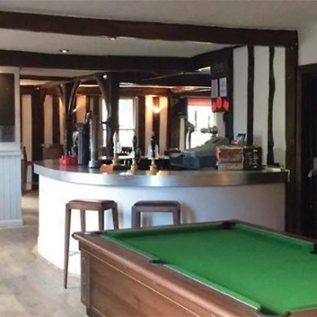 The Chequers Bed & Breakfast Royston  Ngoại thất bức ảnh