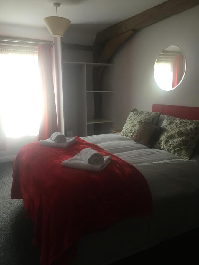 The Chequers Bed & Breakfast Royston  Ngoại thất bức ảnh